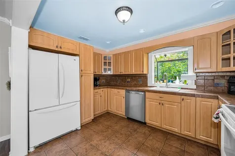 4994 17th Avenue N St Petersburg FL 33710
