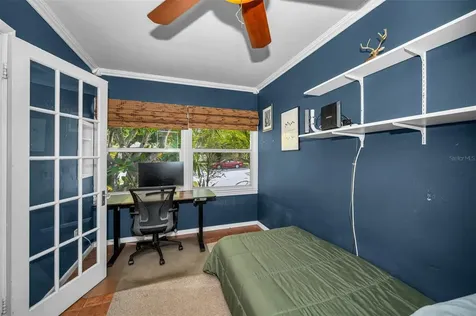 4994 17th Avenue N St Petersburg FL 33710