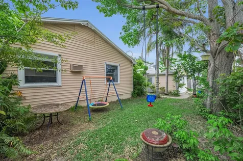 4994 17th Avenue N St Petersburg FL 33710