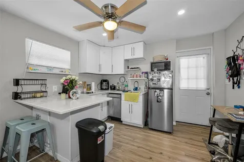 4994 17th Avenue N St Petersburg FL 33710