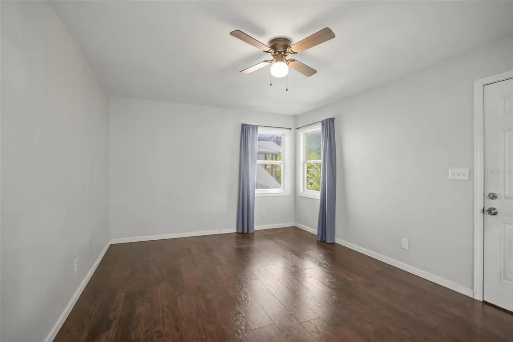 1511 35th Avenue N St Petersburg FL 33704
