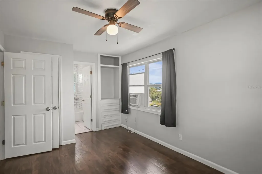 1511 35th Avenue N St Petersburg FL 33704