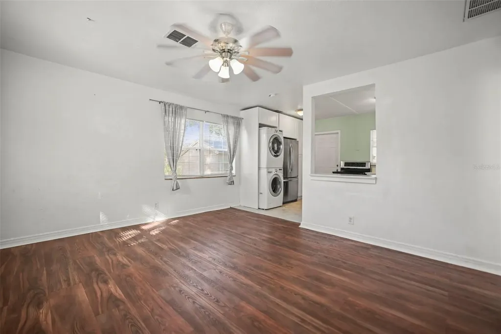 1511 35th Avenue N St Petersburg FL 33704