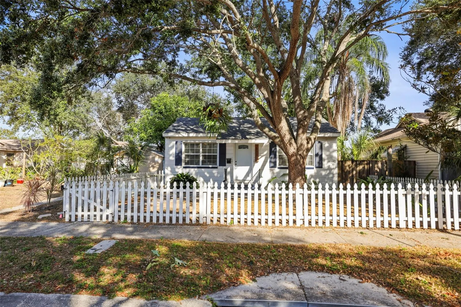 1511 35th Avenue N St Petersburg FL 33704