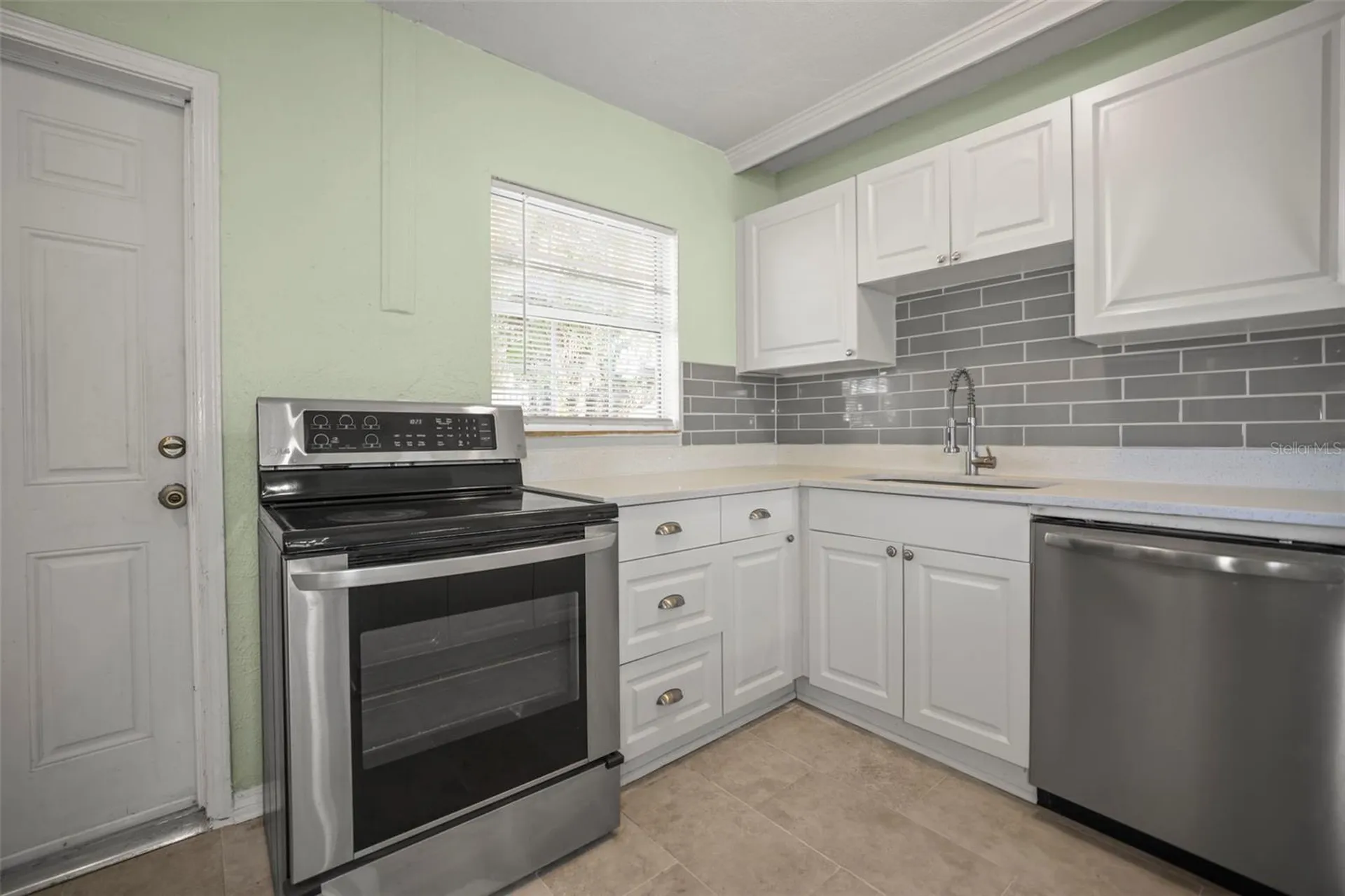 1511 35th Avenue N St Petersburg FL 33704