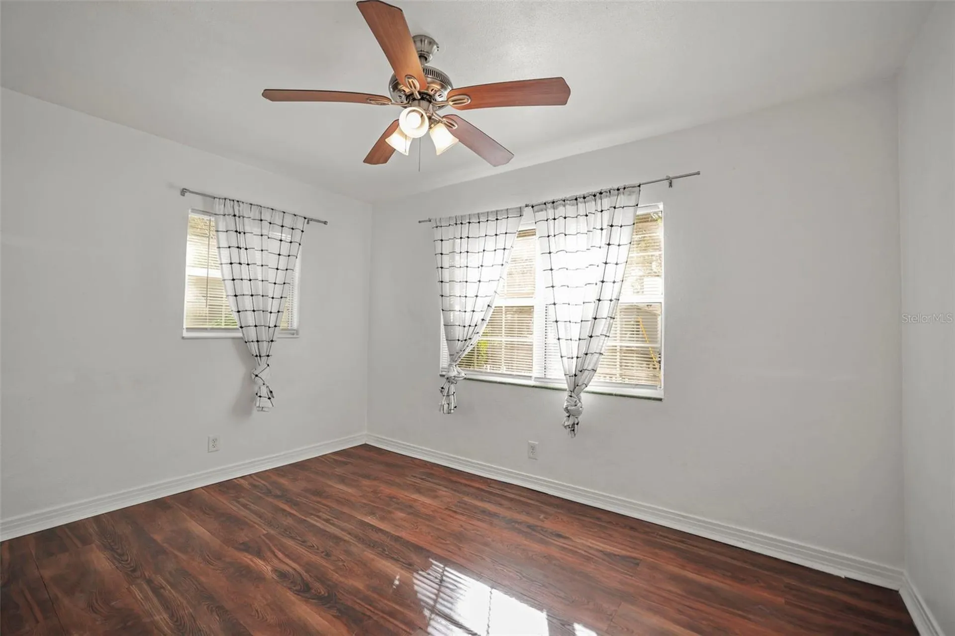 1511 35th Avenue N St Petersburg FL 33704