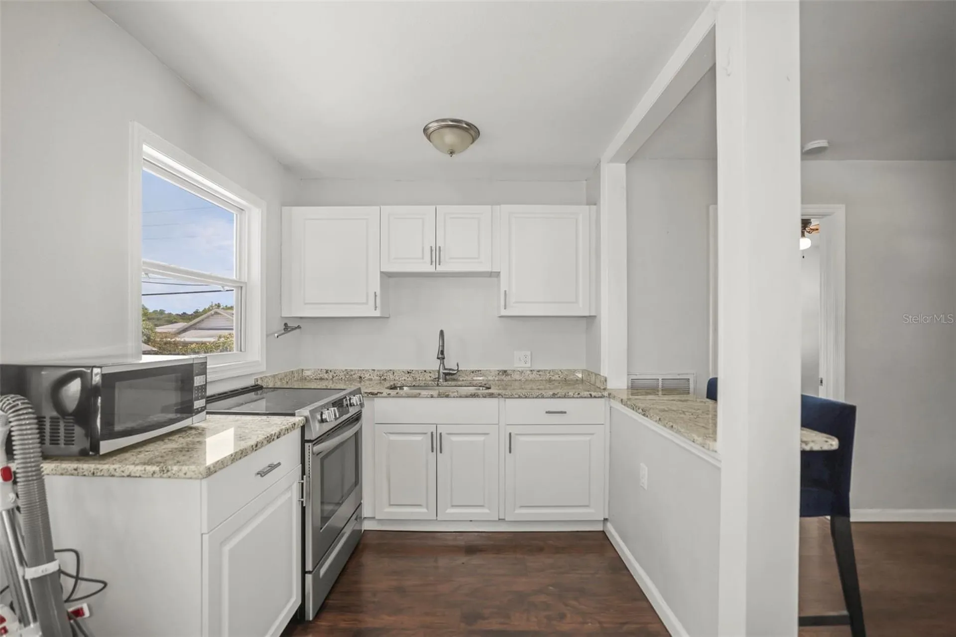 1511 35th Avenue N St Petersburg FL 33704