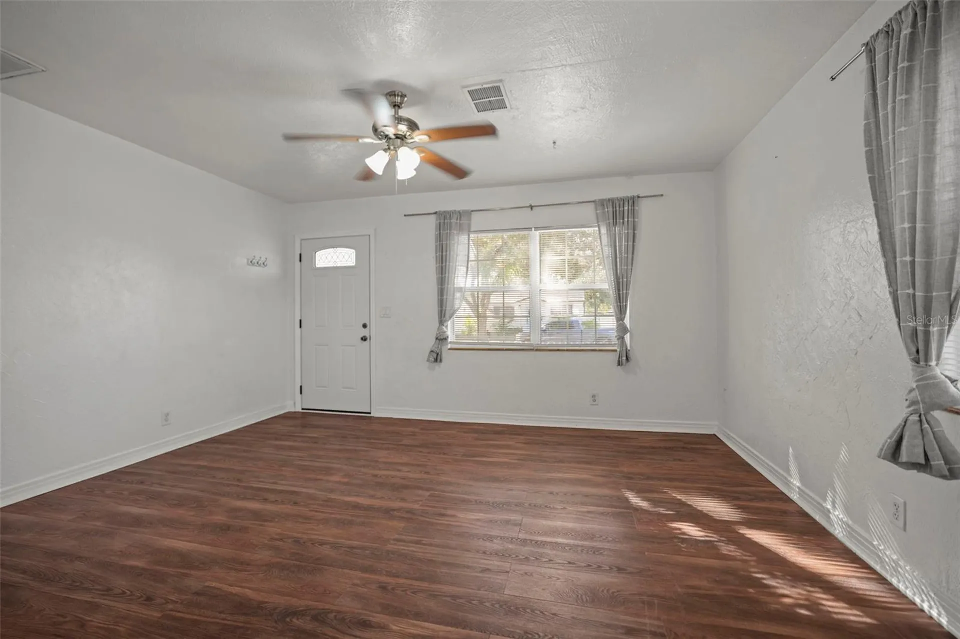 1511 35th Avenue N St Petersburg FL 33704