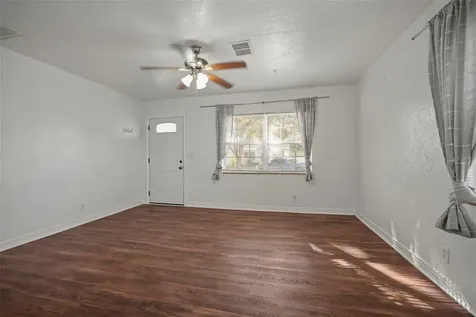 1511 35th Avenue N St Petersburg FL 33704
