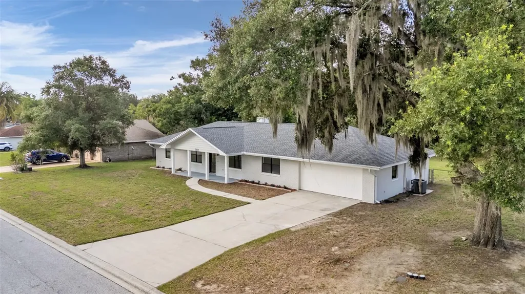 801 Cedar Knoll Drive S Lakeland FL 33809