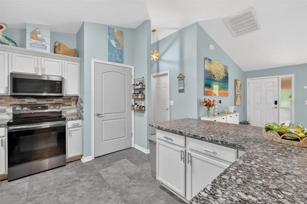 18018 SW 68th Loop Dunnellon FL 34432