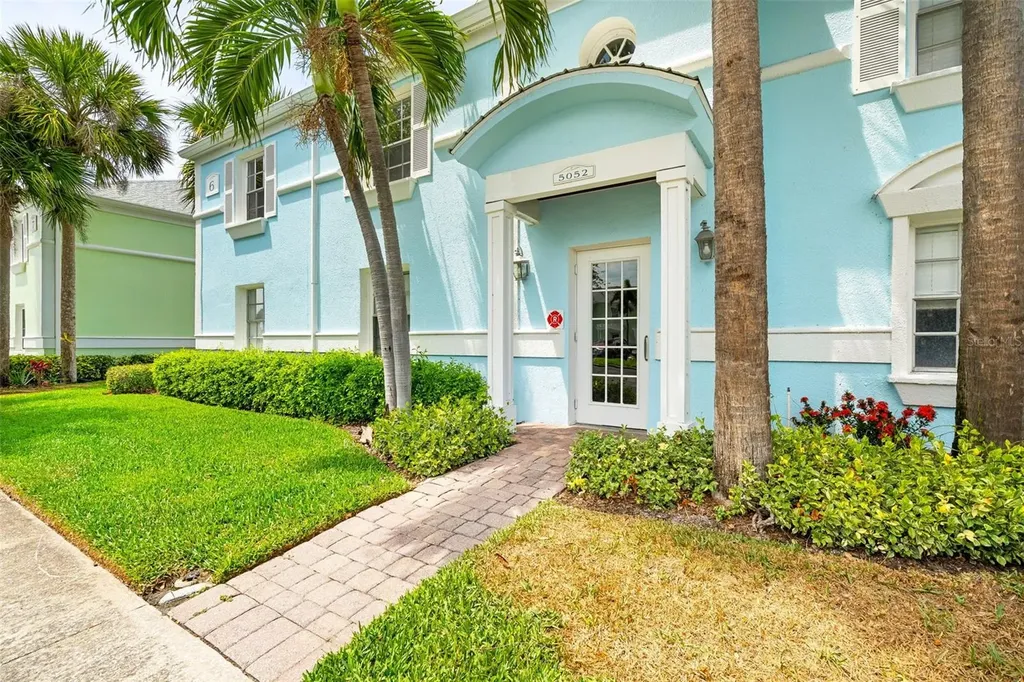 5052 Starfish Drive SE St Petersburg FL 33705