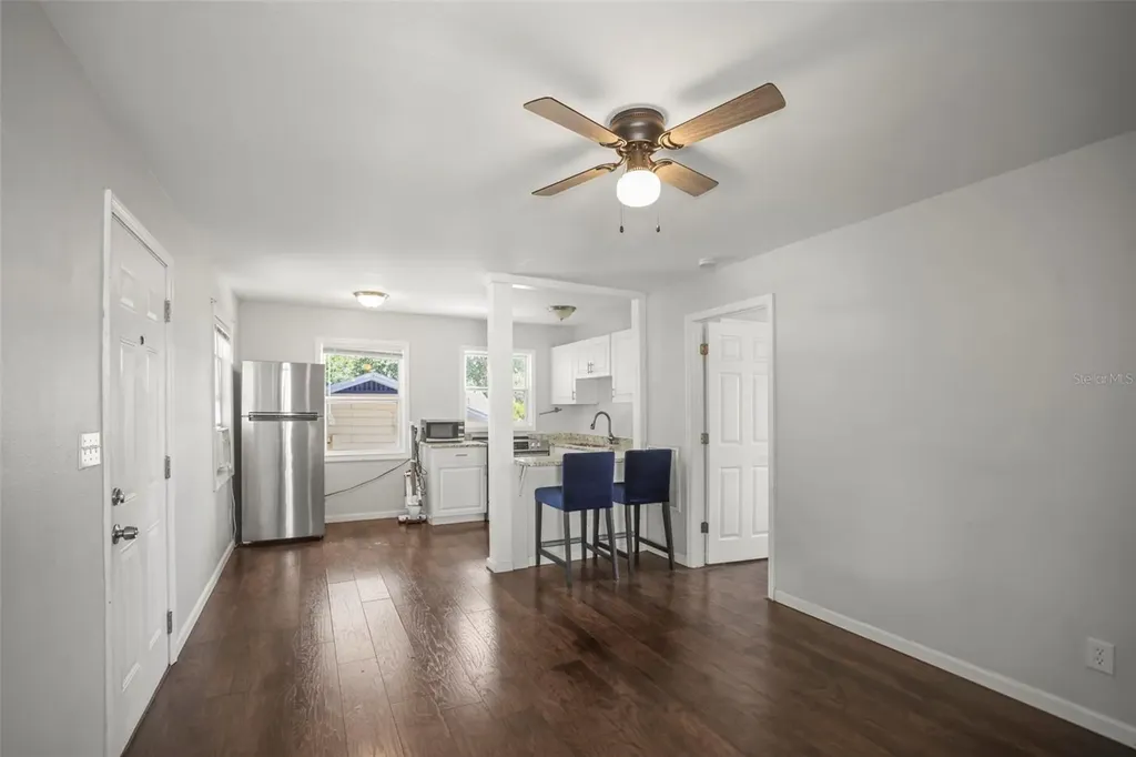 1511 35th Avenue N St Petersburg FL 33704