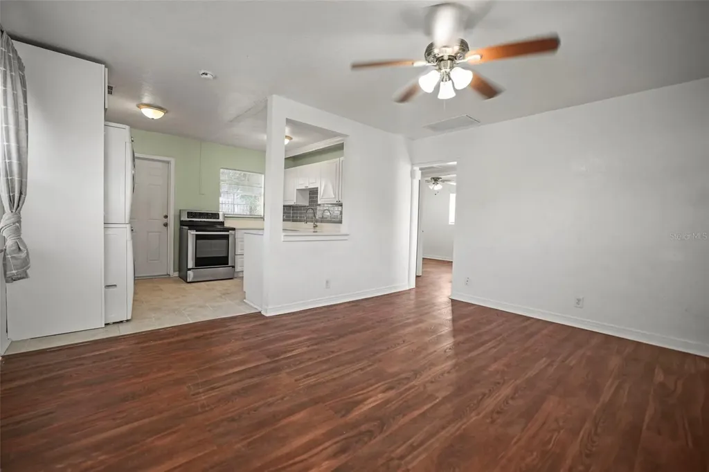 1511 35th Avenue N St Petersburg FL 33704