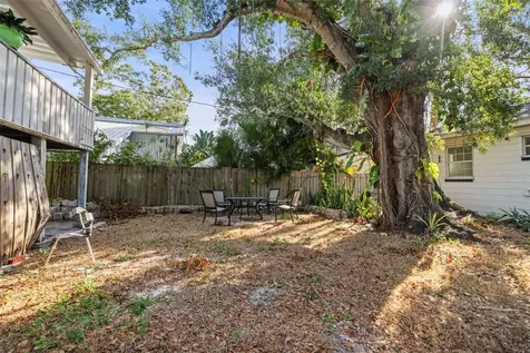 1511 35th Avenue N St Petersburg FL 33704