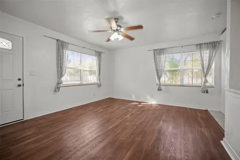 1511 35th Avenue N St Petersburg FL 33704
