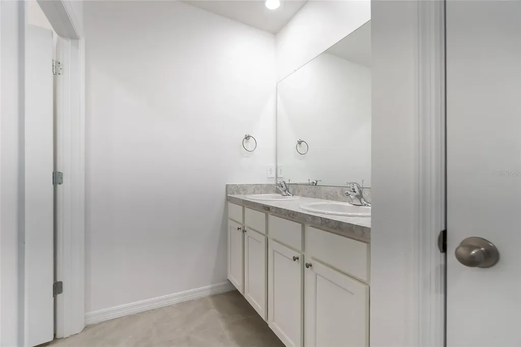 17448 Harvest Moon Way Bradenton FL 34211