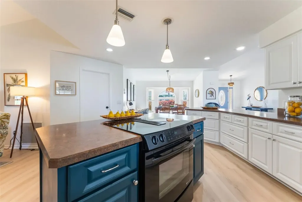 176 Mark Twain Lane Rotonda West FL 33947
