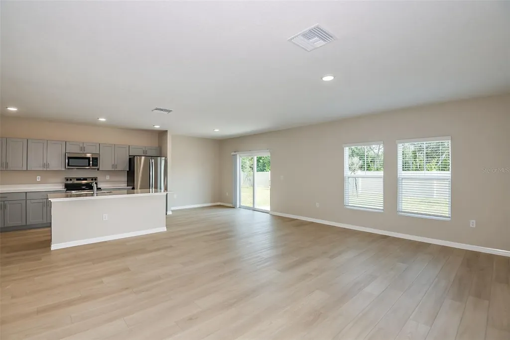 9110 Belleview Forest Pass Dade City FL 33525