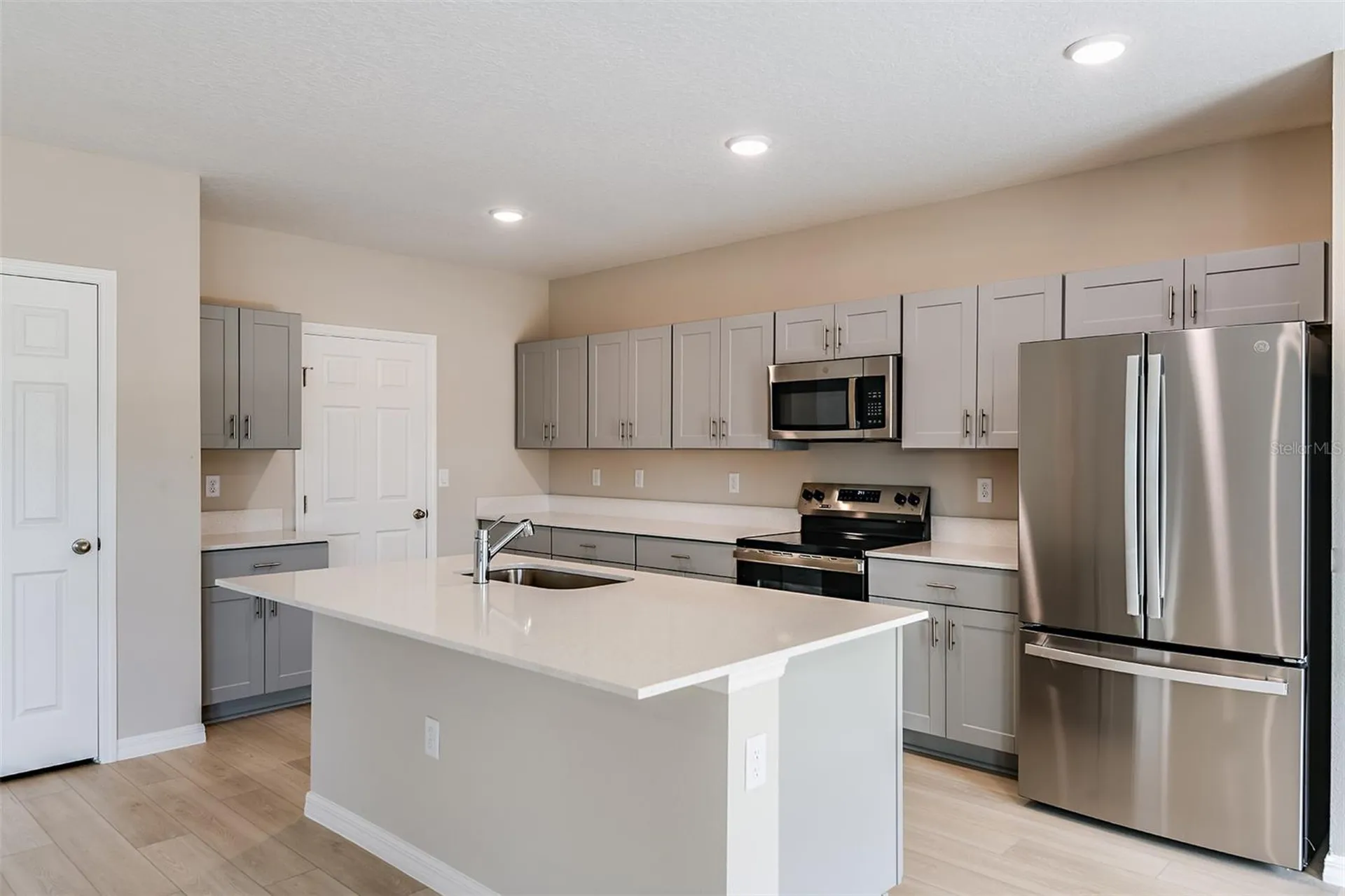 9110 Belleview Forest Pass Dade City FL 33525