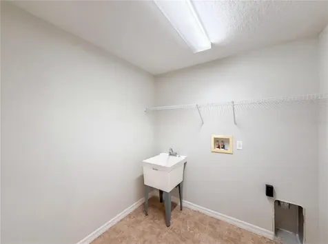 457 Amethyst Avenue Auburndale FL 33823