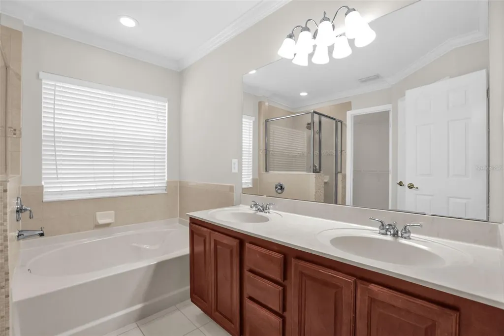 2165 Ridgewood Street Orlando FL 32803