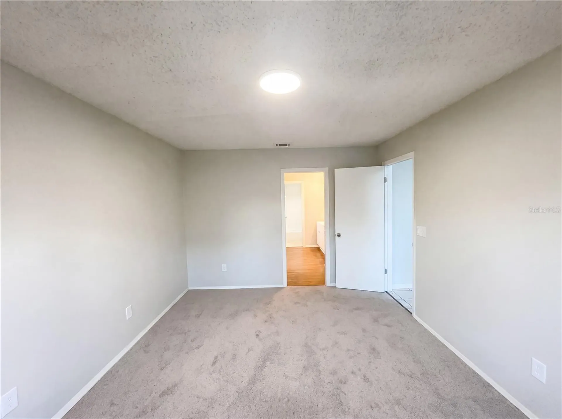 147 Coralwood Circle Kissimmee FL 34743