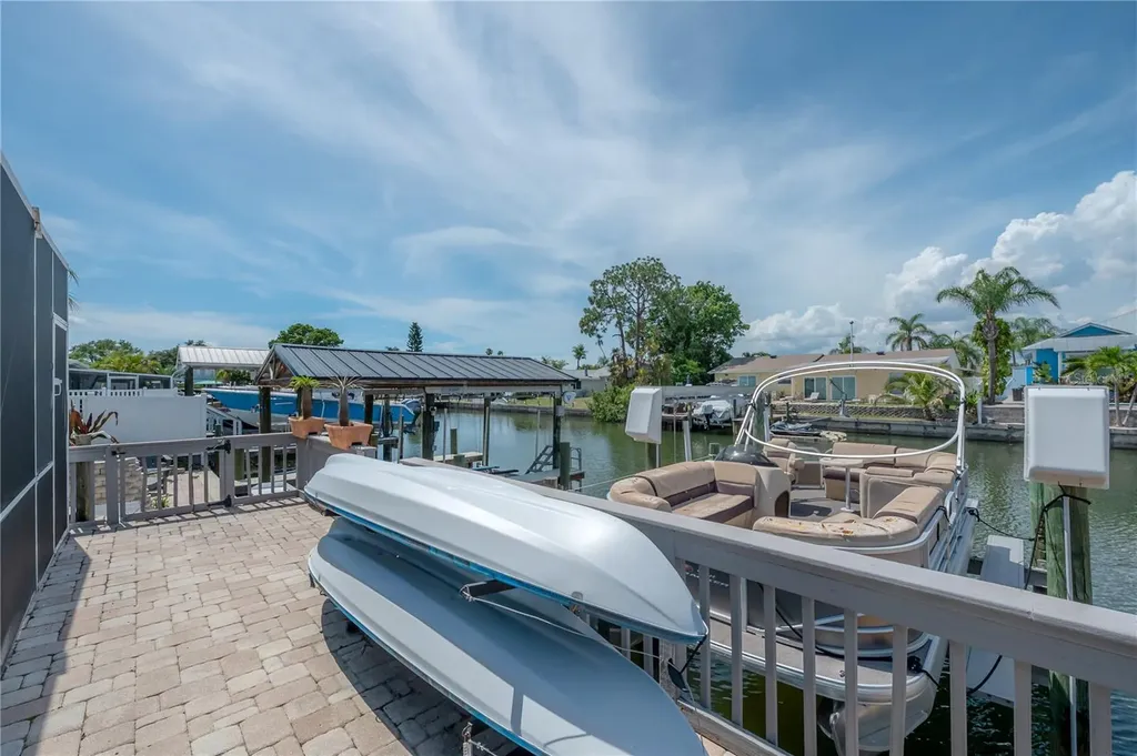 8757 Bay Pointe Drive Tampa FL 33615