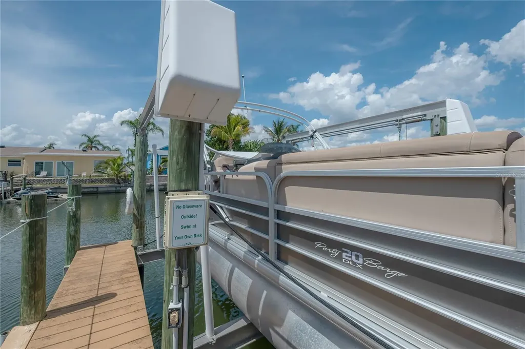 8757 Bay Pointe Drive Tampa FL 33615