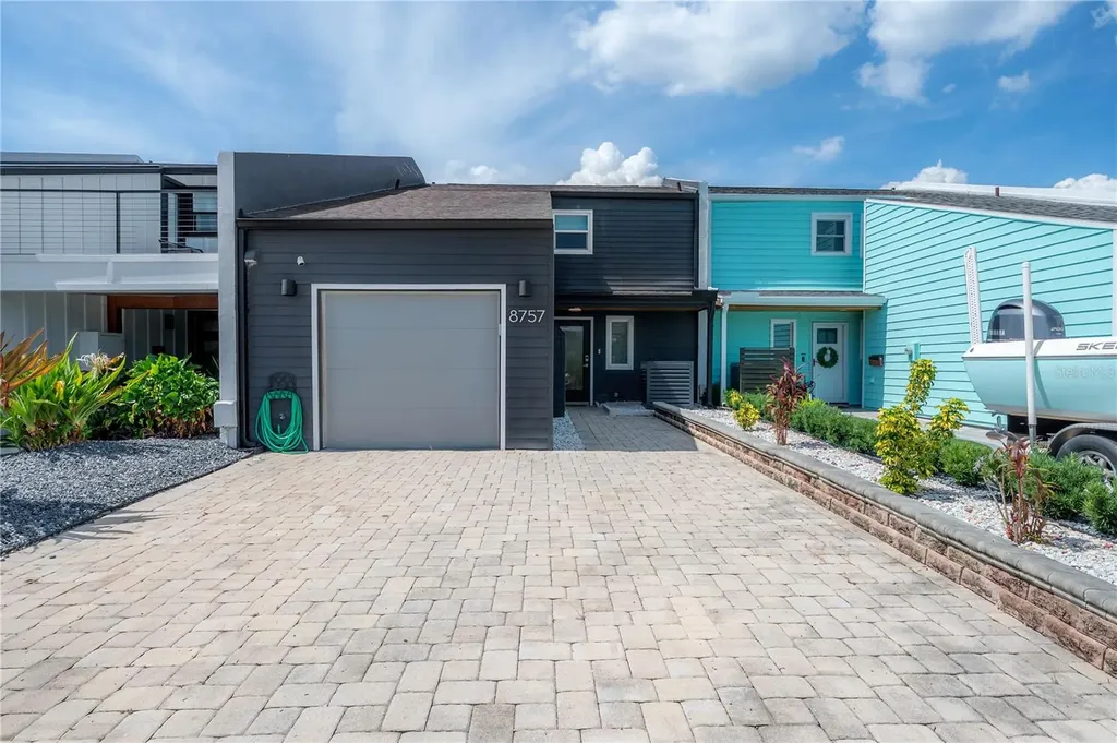 8757 Bay Pointe Drive Tampa FL 33615