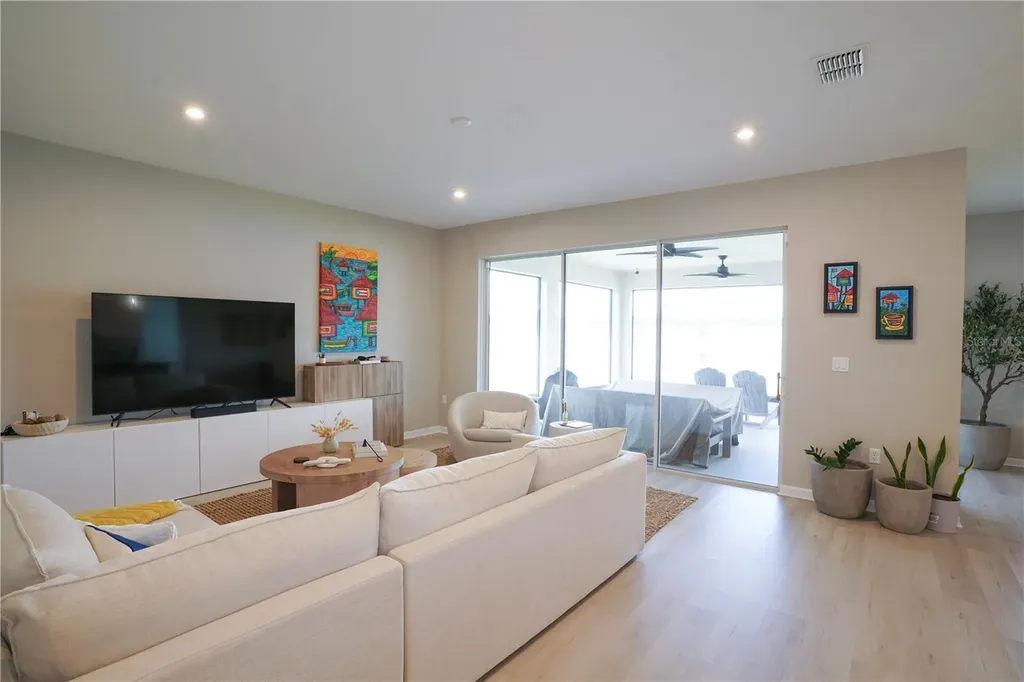 7964 Waterfield Avenue Orlando FL 32832