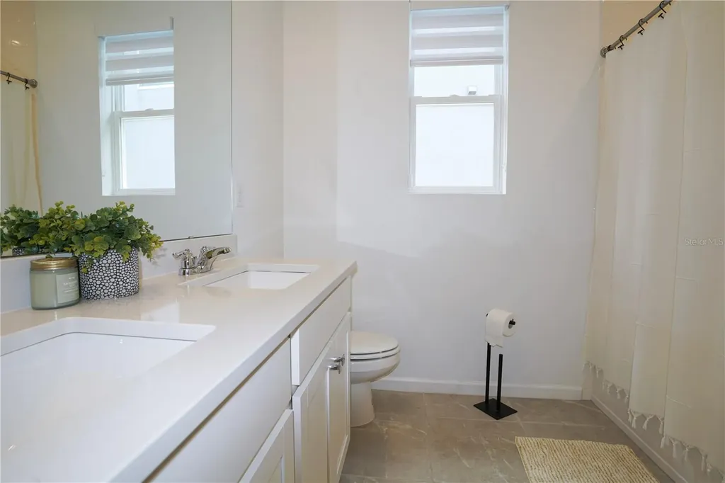 7964 Waterfield Avenue Orlando FL 32832