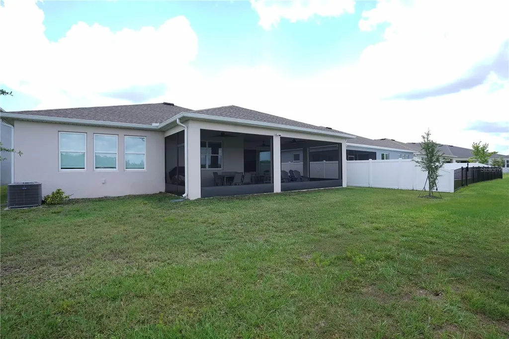 7964 Waterfield Avenue Orlando FL 32832