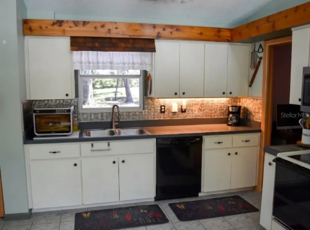 32 Sunset Drive Brooksville FL 34601