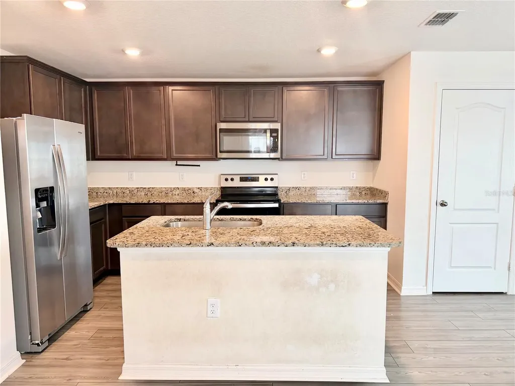 1738 Wynford Circle Tavares FL 32778