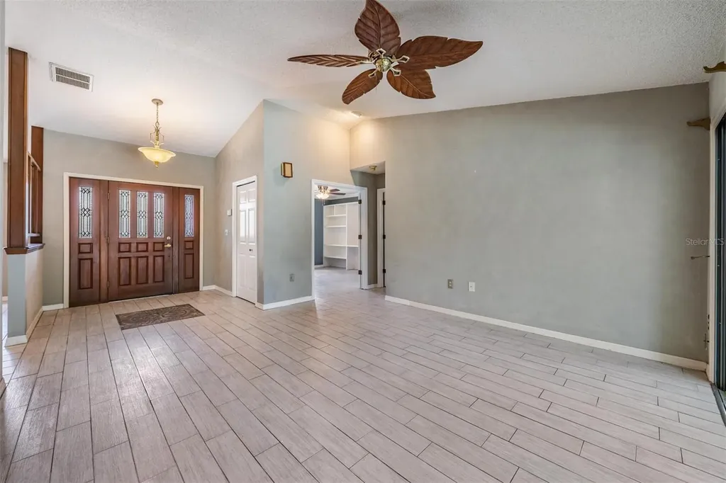 3817 Nicholas Court Tarpon Springs FL 34688