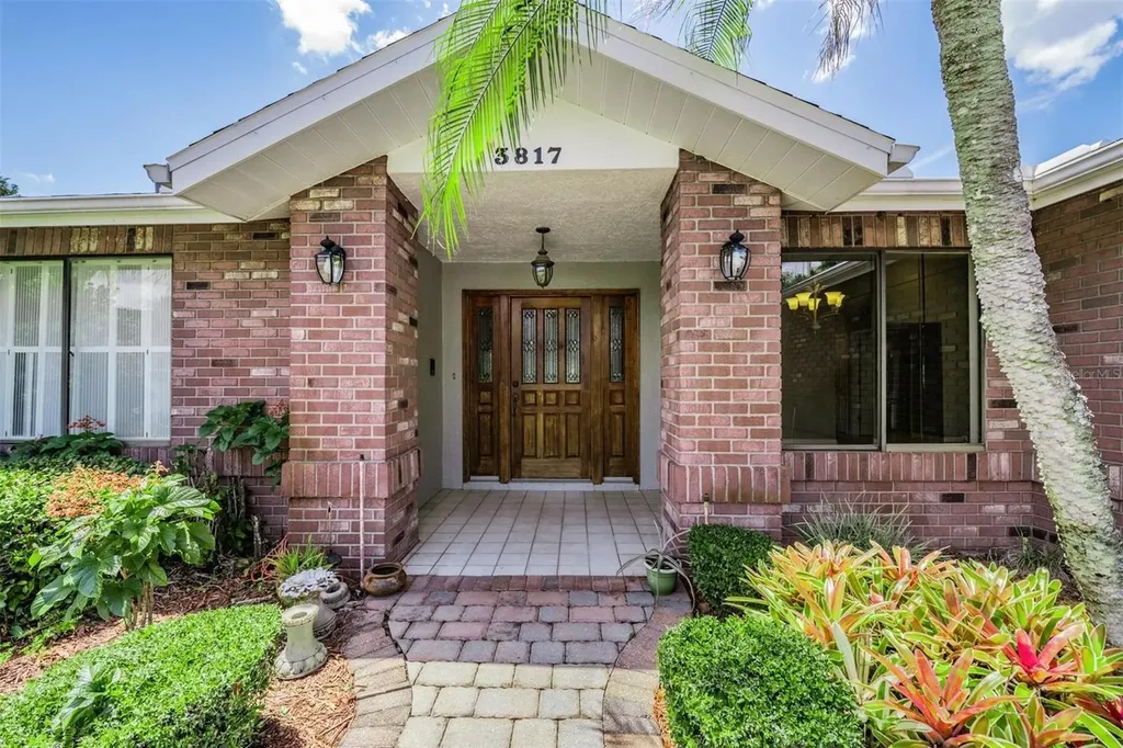 3817 Nicholas Court Tarpon Springs FL 34688