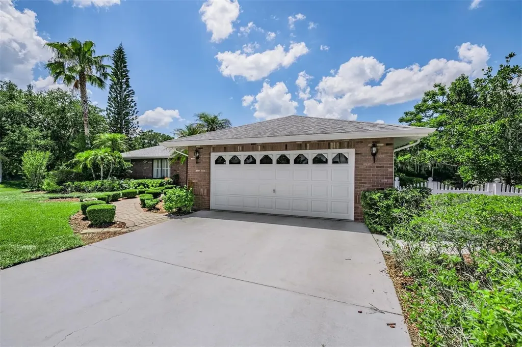 3817 Nicholas Court Tarpon Springs FL 34688