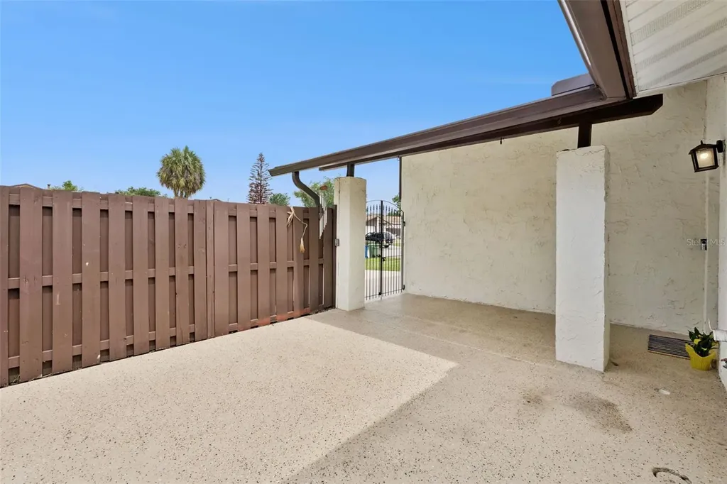 2026 Kings Crossing SW Winter Haven FL 33880
