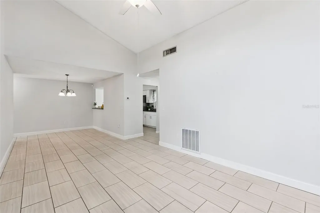 2026 Kings Crossing SW Winter Haven FL 33880