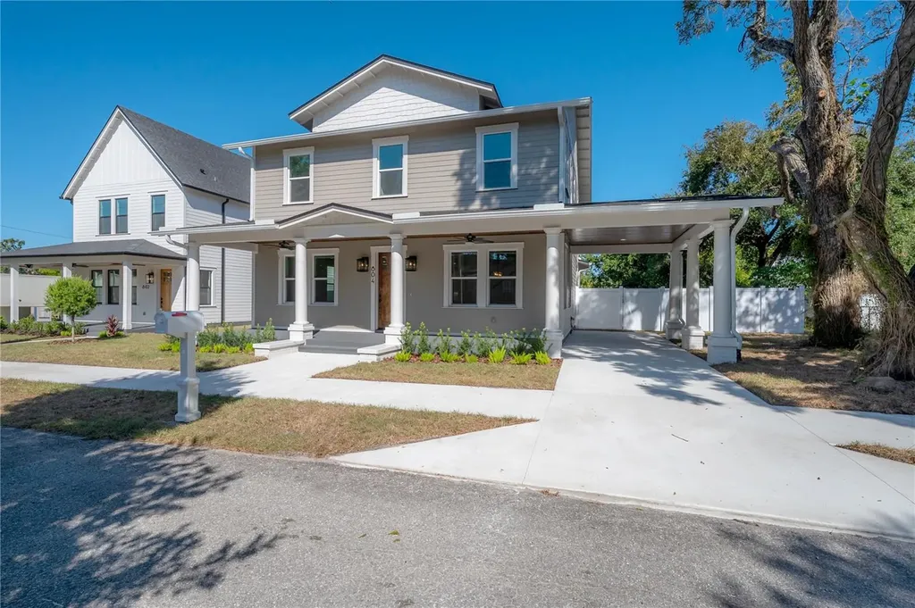 804 E Wilder Avenue Tampa FL 33603