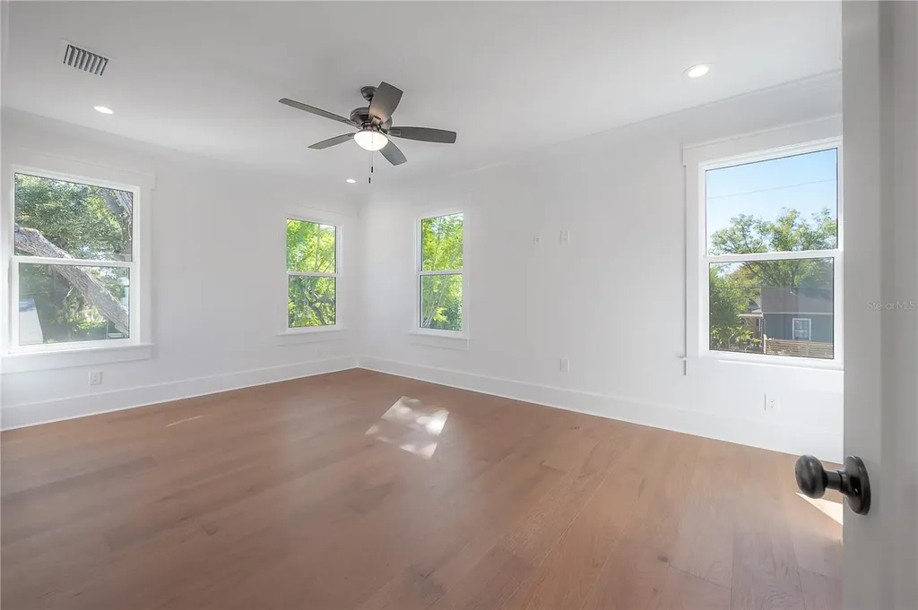 804 E Wilder Avenue Tampa FL 33603
