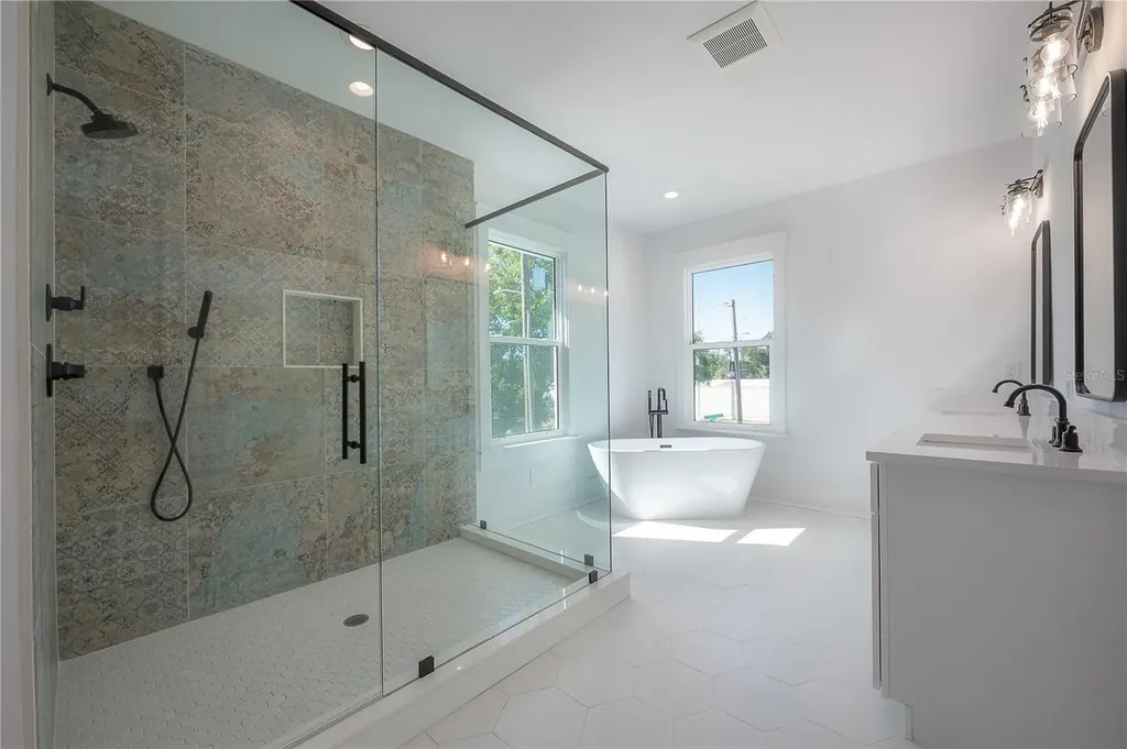 804 E Wilder Avenue Tampa FL 33603