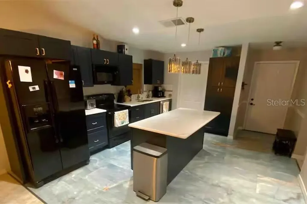 6338 51st Avenue N St Petersburg FL 33709