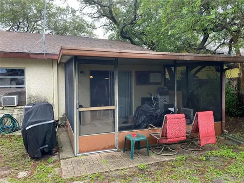 6338 51st Avenue N St Petersburg FL 33709