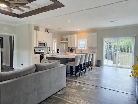 10617 Skewlee Gardens Drive Thonotosassa FL 33592