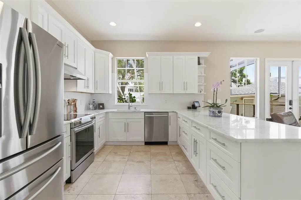 2803 W Averill Avenue Tampa FL 33611