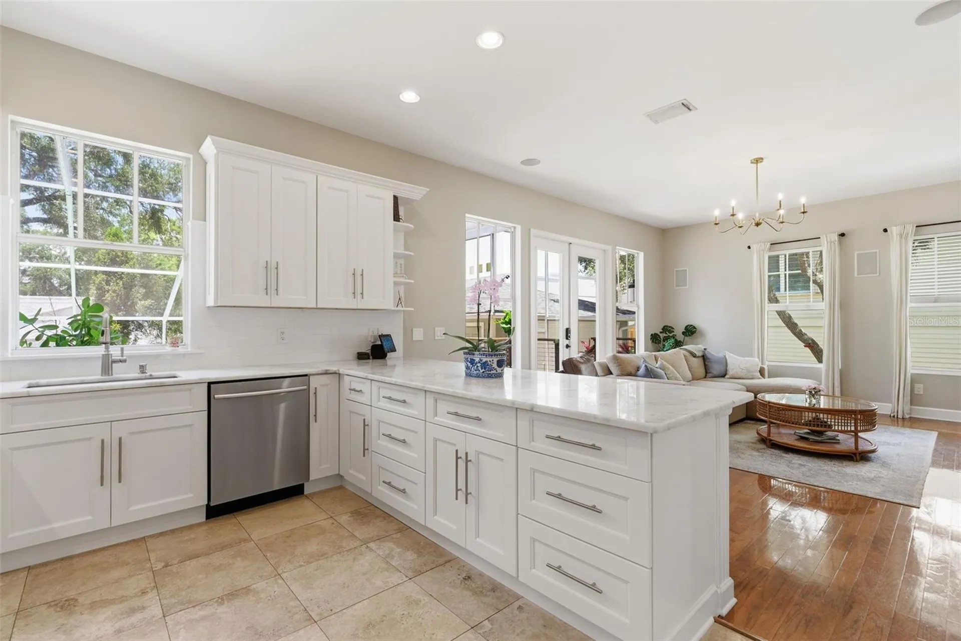 2803 W Averill Avenue Tampa FL 33611
