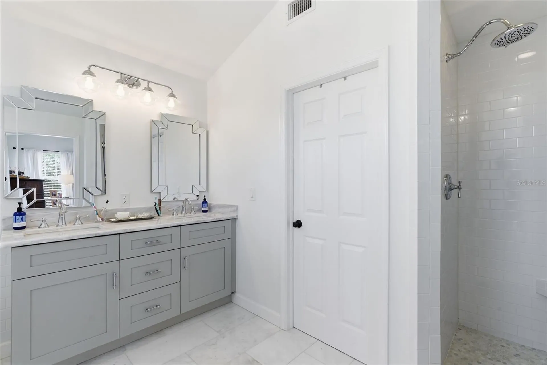 2803 W Averill Avenue Tampa FL 33611