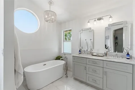 2803 W Averill Avenue Tampa FL 33611